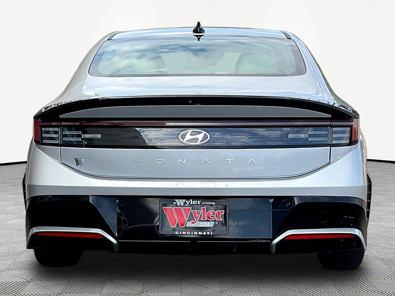 Used 2025 Hyundai Sonata SEL FWD image 5