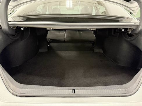 Used 2019 Toyota Avalon Touring image 32