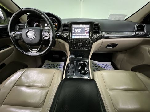 Used 2018 Jeep Grand Cherokee Limited AWD/4WD image 19
