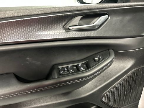 Used 2024 Jeep Grand Cherokee Altitude image 14