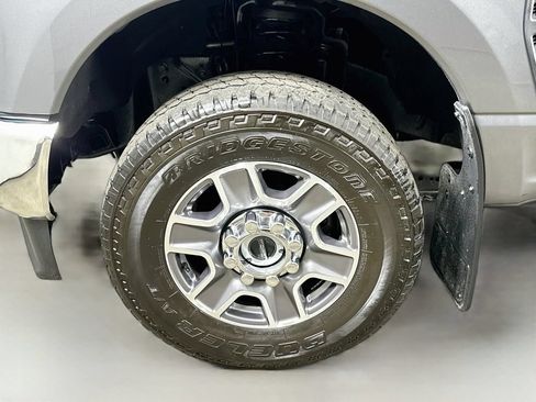 Used 2024 Ford F350 Lariat AWD/4WD image 8