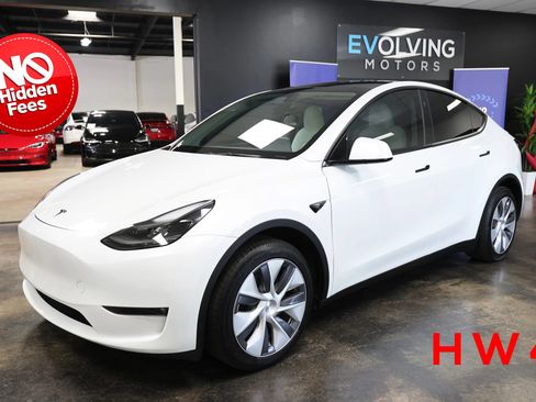 Used 2024 Tesla Model Y Long Range AWD/4WD image 1