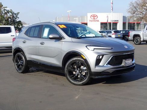 Used 2024 Buick Encore GX Sport Touring image 6