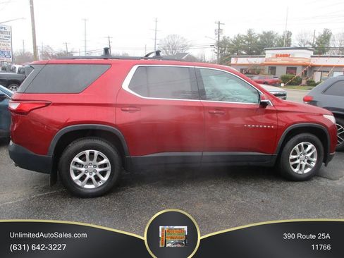 Used 2020 Chevrolet Traverse LT AWD/4WD image 4