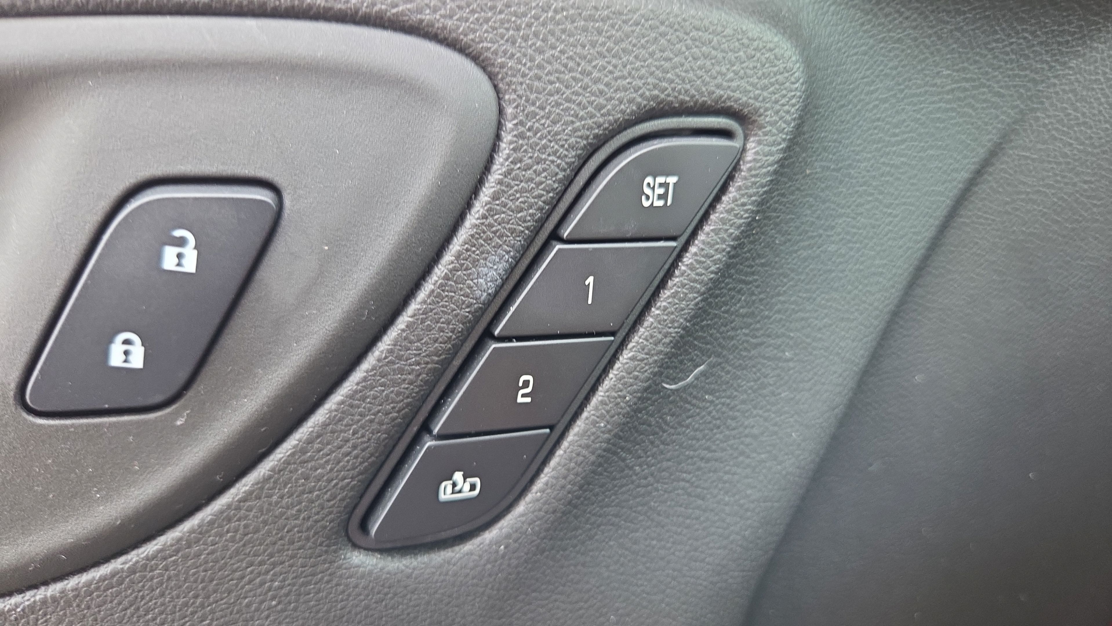 Certified 2024 Buick Encore GX Avenir FWD image 29