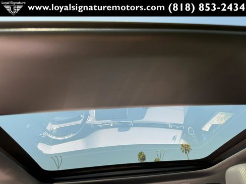 Used 2022 Land Rover Range Rover Evoque R-Dynamic SE image 17