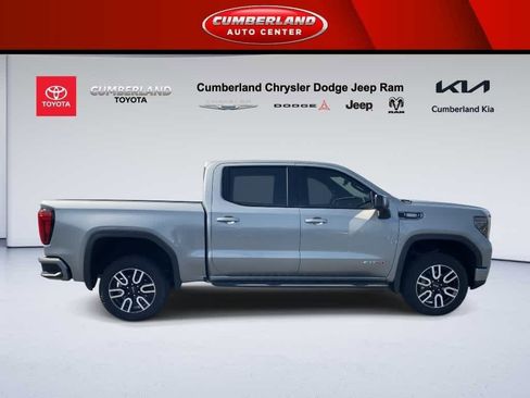 Used 2024 GMC Sierra 1500 AT4 w/ Technology Package image 9