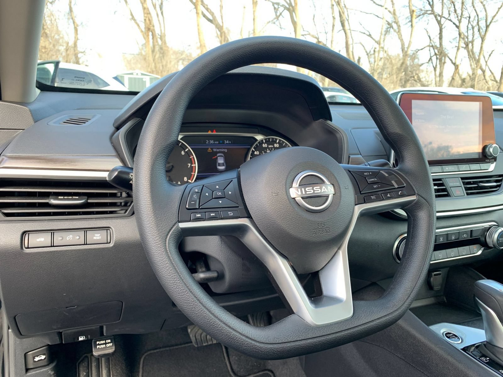 Used 2025 Nissan Altima 2.5 SV FWD image 34