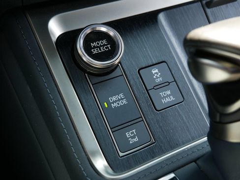 Used 2024 Lexus GX 550 w/ Cold Area Package AWD/4WD image 24