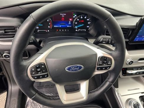Used 2023 Ford Explorer XLT w/ Equipment Group 202A AWD/4WD image 24