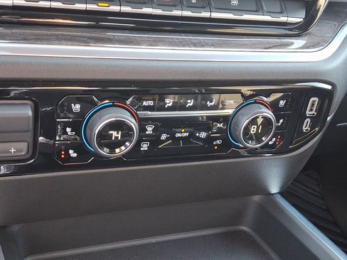 Certified 2025 Chevrolet Silverado 3500 LTZ w/ LTZ Plus Package image 15