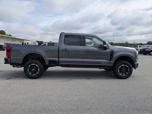 New 2026 Ford F250 Lariat w/ Tremor Off-Road Package AWD/4WD image 3