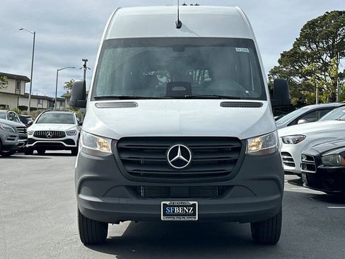 New 2025 Mercedes-Benz Sprinter 2500 image 3