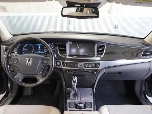 Used 2016 Hyundai Equus Signature image 17