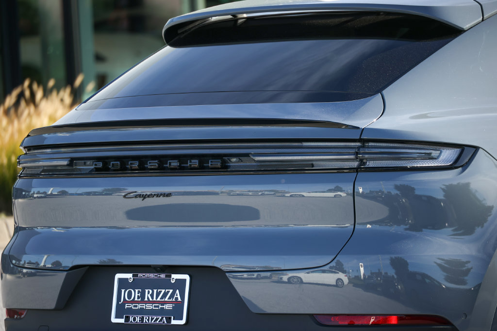 Certified 2026 Porsche Cayenne Coupe AWD/4WD image 14