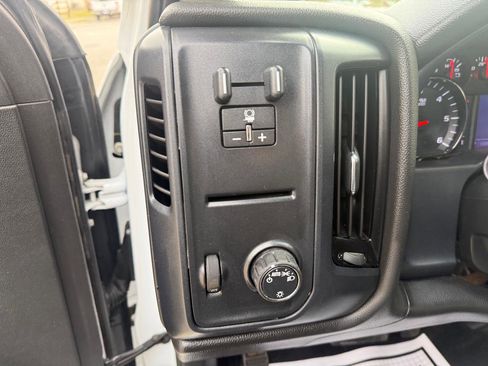 Used 2019 Chevrolet Silverado 2500 W/T image 17