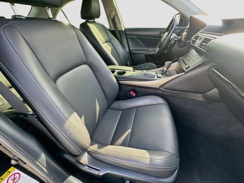 Used 2016 Lexus IS 200t w/ Navigation System Package RWD image 34
