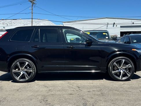 Used 2021 Volvo XC90 T8 R-Design w/ Advanced Package AWD/4WD image 8