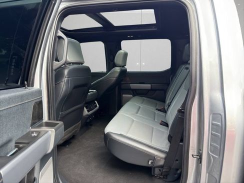 Used 2023 Ford F150 Lightning 4x4 SuperCrew image 10