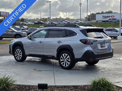 Used 2025 Subaru Outback Premium AWD/4WD image 4