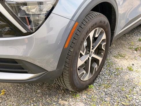 Used 2023 Kia Sportage EX AWD/4WD image 5