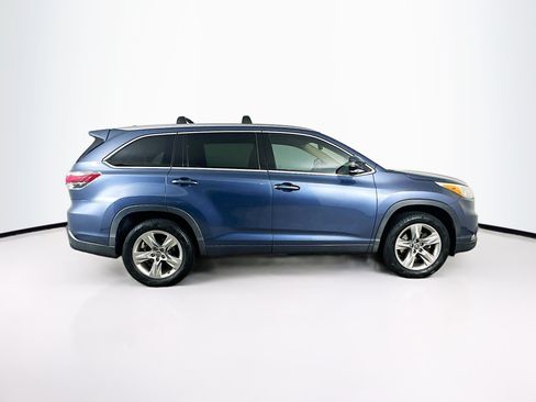 Used 2016 Toyota Highlander Limited Platinum FWD image 10