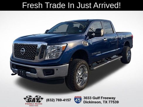 Used 2018 Nissan Titan SV w/ SV Convenience Package AWD/4WD image 3