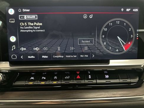 Used 2022 GMC Sierra 1500 SLT w/ SLT Premium Plus Package AWD/4WD image 44