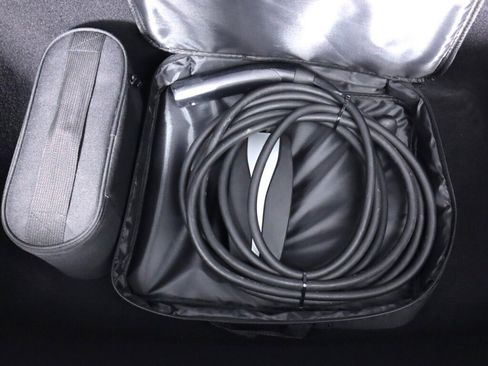 Used 2018 Tesla Model 3 Long Range RWD image 35