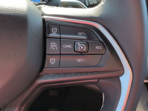 Certified 2023 Jeep Grand Cherokee Altitude AWD/4WD image 24