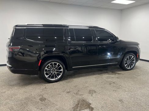 Used 2024 Jeep Wagoneer L Series III w/ Premium Group I image 24