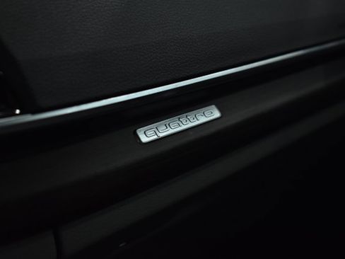 Used 2023 Audi Q5 2.0T Premium w/ Convenience Package image 24