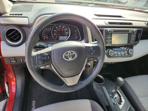 Used 2015 Toyota RAV4 XLE FWD image 12