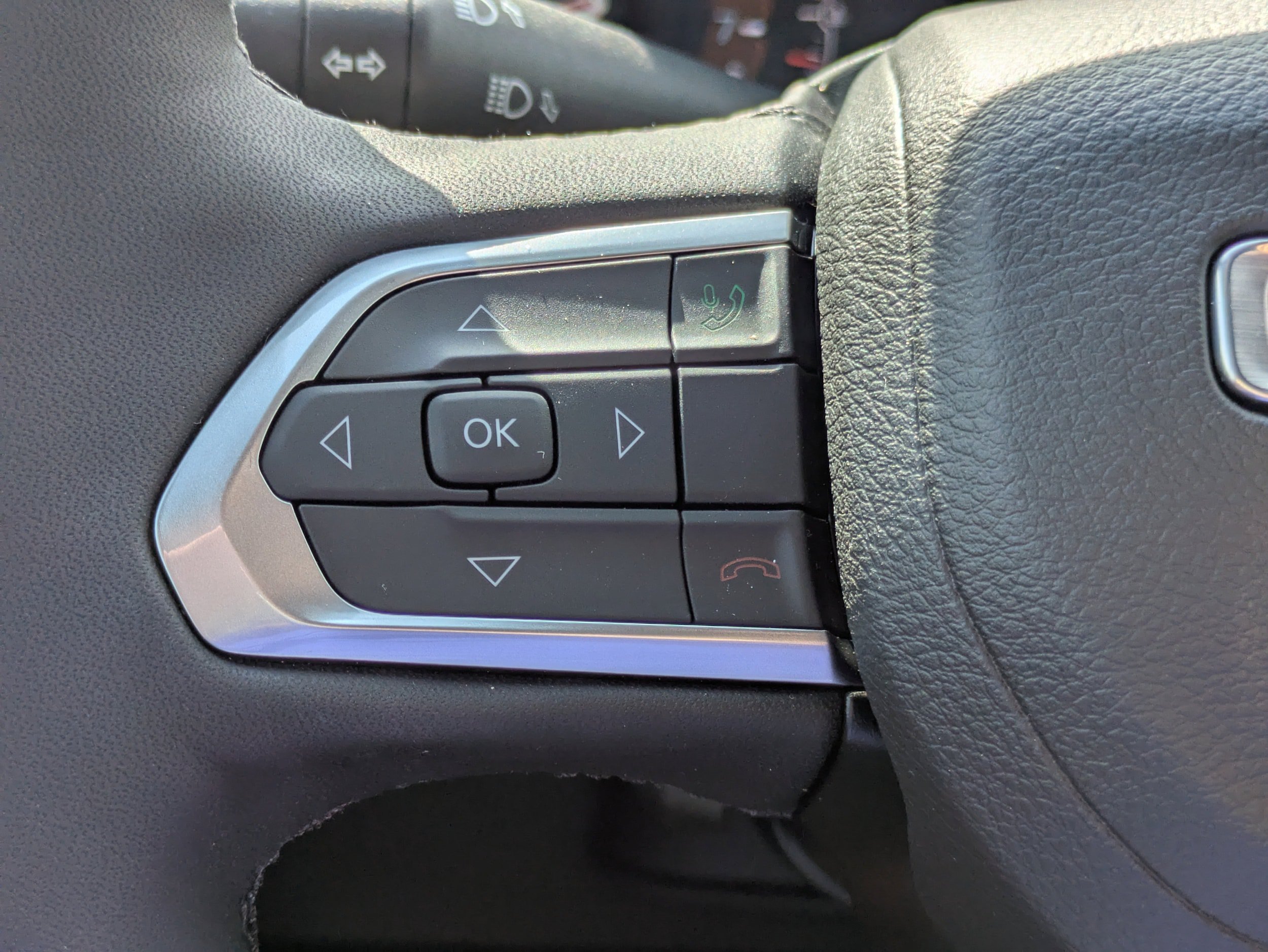 New 2026 Jeep Compass Latitude AWD/4WD image 17