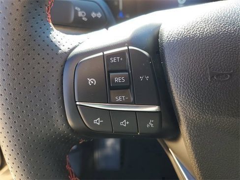 Used 2025 Ford Escape ST-Line Elite image 16