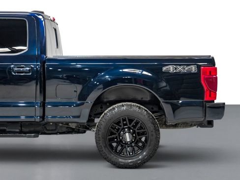 Used 2022 Ford F250 Lariat w/ Black Appearance Package AWD/4WD image 11