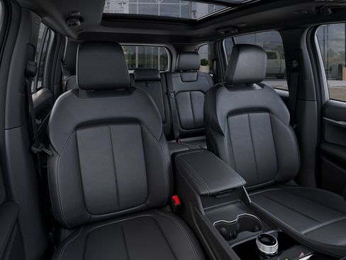 New 2026 Jeep Grand Cherokee Limited RWD image 16