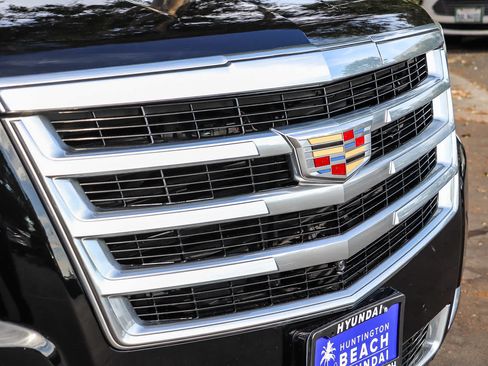 Used 2020 Cadillac Escalade Premium Luxury AWD/4WD image 5