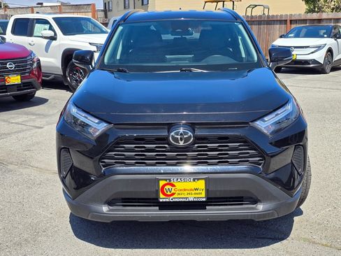 Used 2025 Toyota RAV4 XLE AWD/4WD image 28