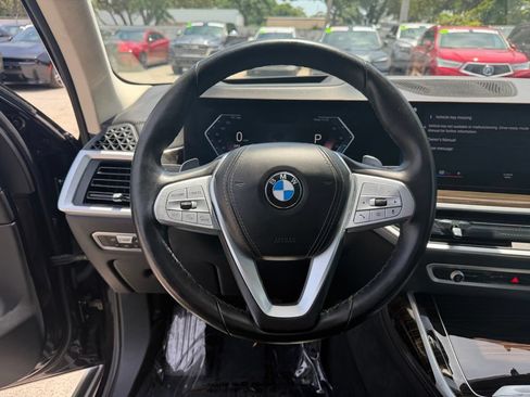 Used 2023 BMW X7 xDrive40i AWD/4WD image 18