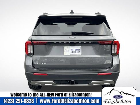 New 2026 Ford Explorer Active w/ Active Comfort Package image 4