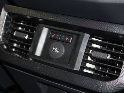 New 2026 Ford F250 Platinum image 37