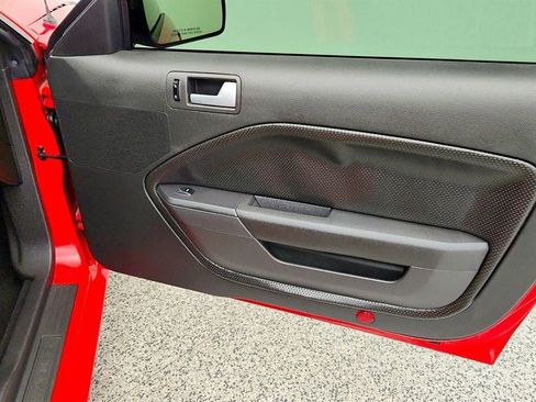 Used 2009 Ford Mustang GT RWD image 24