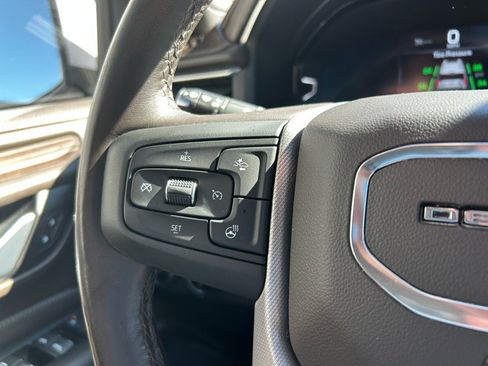 Used 2022 GMC Yukon XL Denali image 22