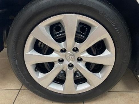 Used 2023 Toyota Corolla LE FWD image 29