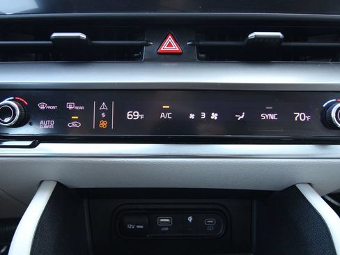 Used 2023 Kia Sportage EX FWD image 28