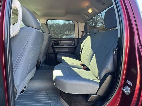 Used 2017 RAM 1500 Express w/ Express Value Package image 10