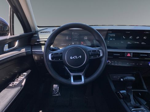 Used 2025 Kia K5 LXS FWD image 12
