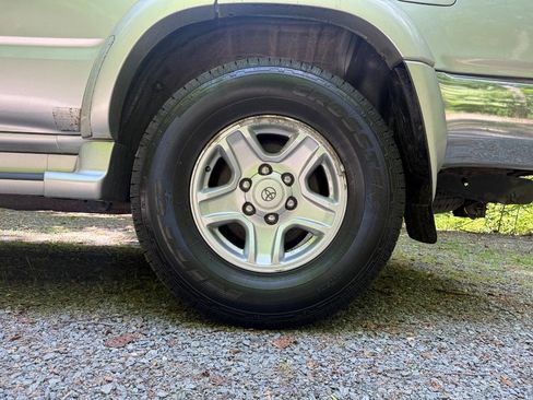 Used 2001 Toyota 4Runner SR5 AWD/4WD image 36