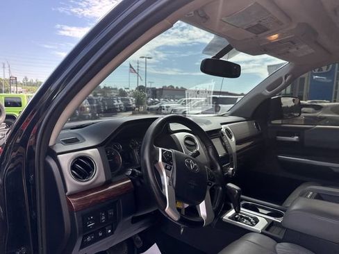 Used 2017 Toyota Tundra Limited w/ Limited Premium Package AWD/4WD image 14